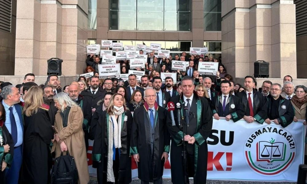 Καθαιρέθηκε με δικαστική απόφαση το προεδρείο του Δικηγορικού Συλλόγου Κωνσταντινούπολης - Κατηγορούμενοι για «επαινετικά σχόλια για φυγόδικους, μέλη του PKK»